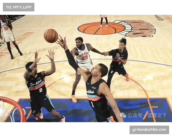 尼克斯补强后场得阿尔瓦拉多 防守型控卫增加轮换深度 尼克斯补强后场得阿尔瓦拉多 防守型控卫增加轮换深度